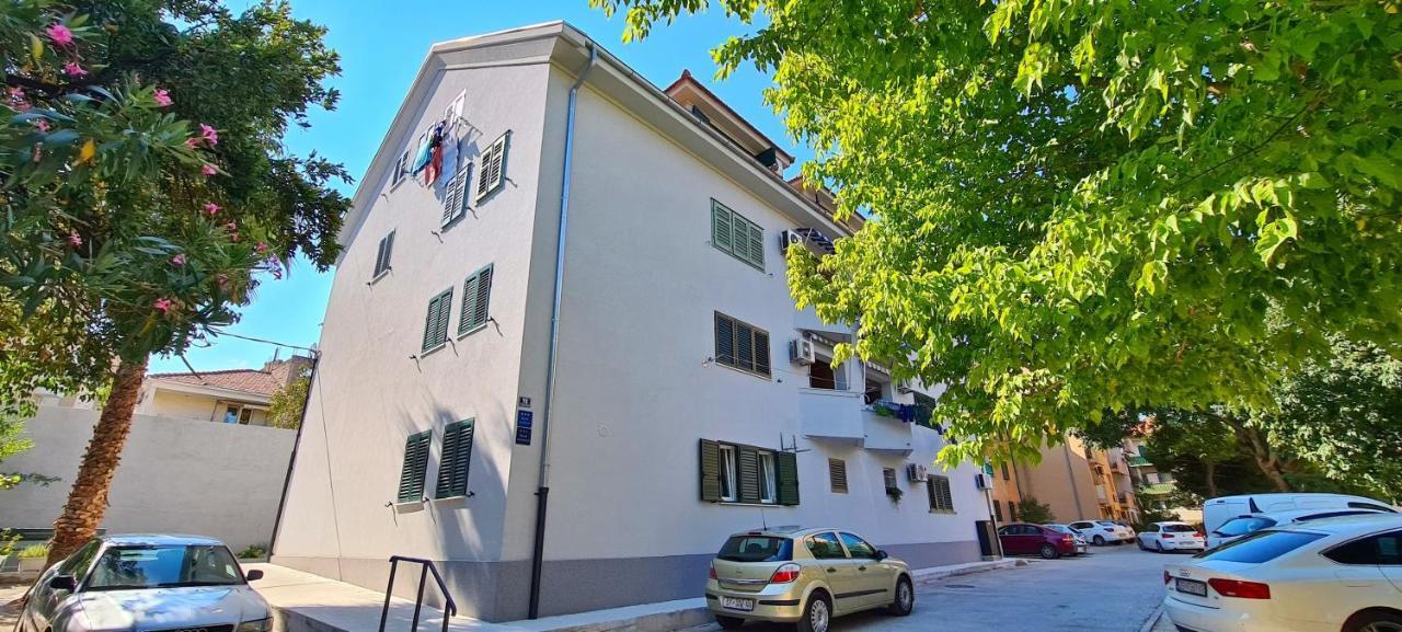 Attic Split Apartment Near City Centre מראה חיצוני תמונה