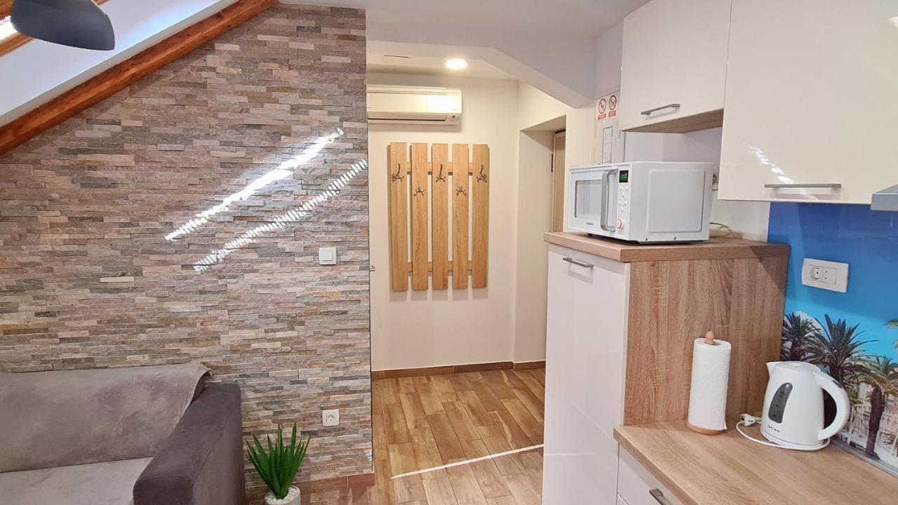 Attic Split Apartment Near City Centre מראה חיצוני תמונה